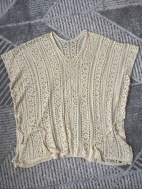Cream Crochet Poncho Size L Boho Festival Hippie 70s Style